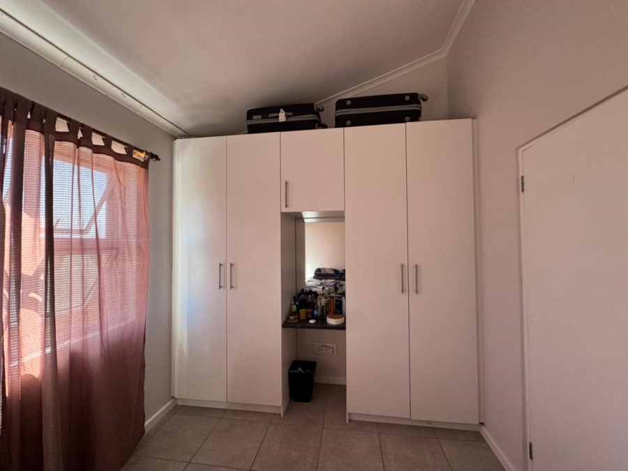 2 Bedroom Property for Sale in Stratford Green Western Cape